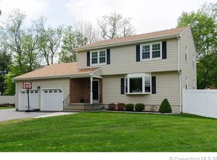 75 Wildflower Dr, Milford, CT 06460