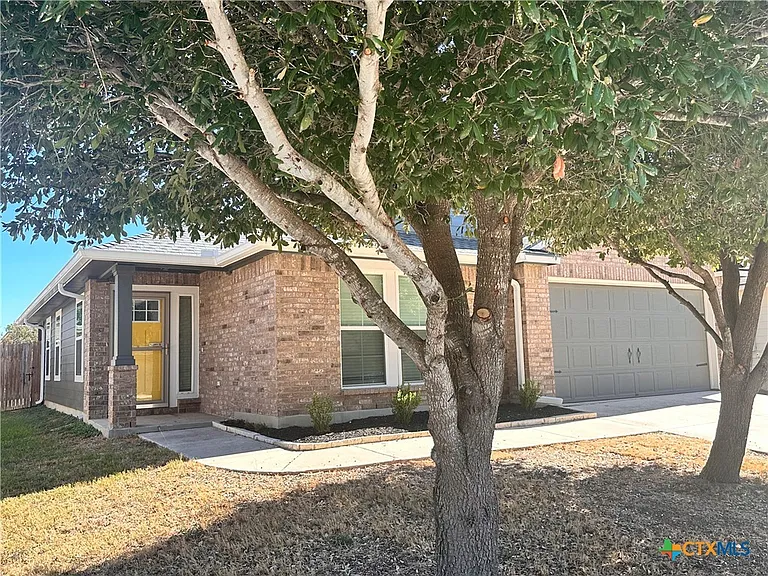 417 Capistrano Dr — Photo 4