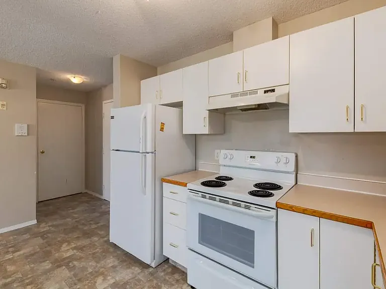 609 King St — Photo 36