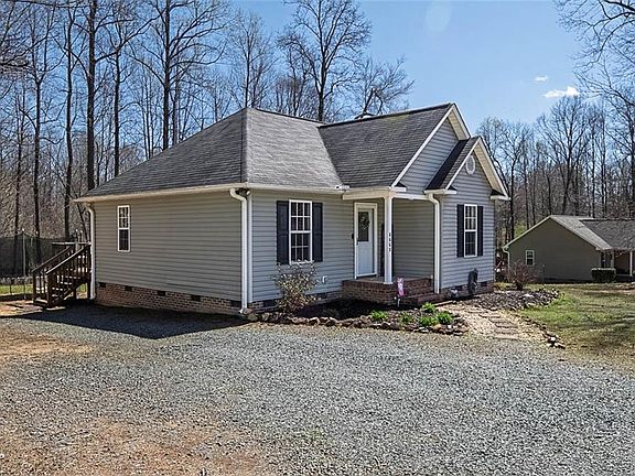 3rd image of 6668 Beaver Ridge Ct