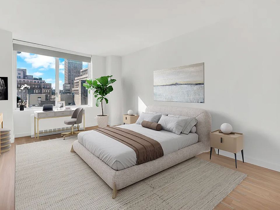 1st image of 70 W 37th St #1906