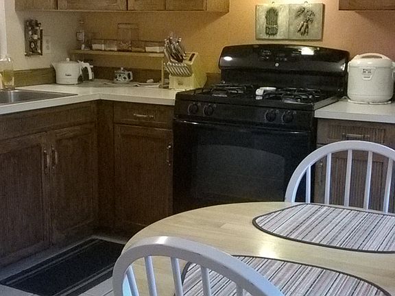 3rd image of 35 Merrimack Dr