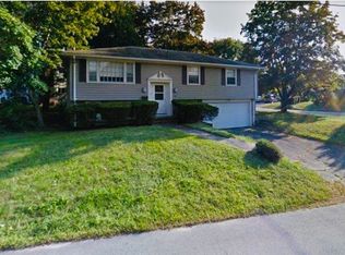 39 Thorndike Rd, Lowell, MA 01852