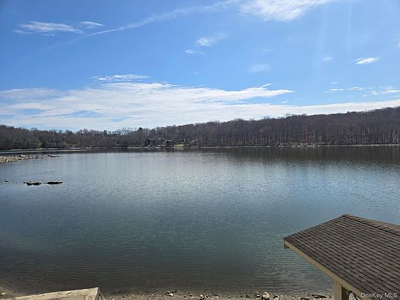2nd image of 3 Lakeside Road
