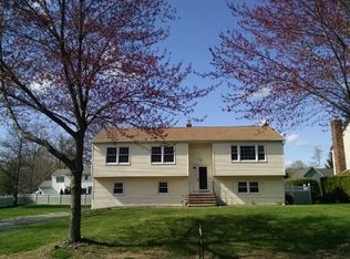 114 Brooklawn Dr, Morris Plains, NJ 07950