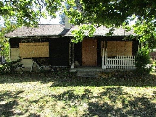 2nd image of 810 E Bolz Rd