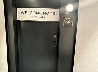 3220 William Colston Ave #203, Oakville, ON L6H 0W9