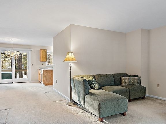 5th image of 15 Brookfield Dr #C