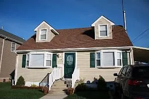 1144 Gress St photo 1
