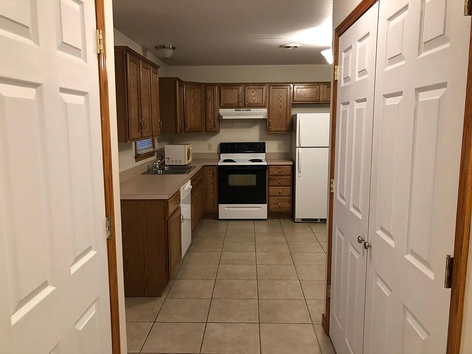 Laundry area to kitchen
