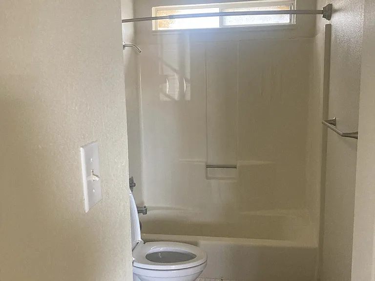 1370 Evelyn Way #3A — Photo 2