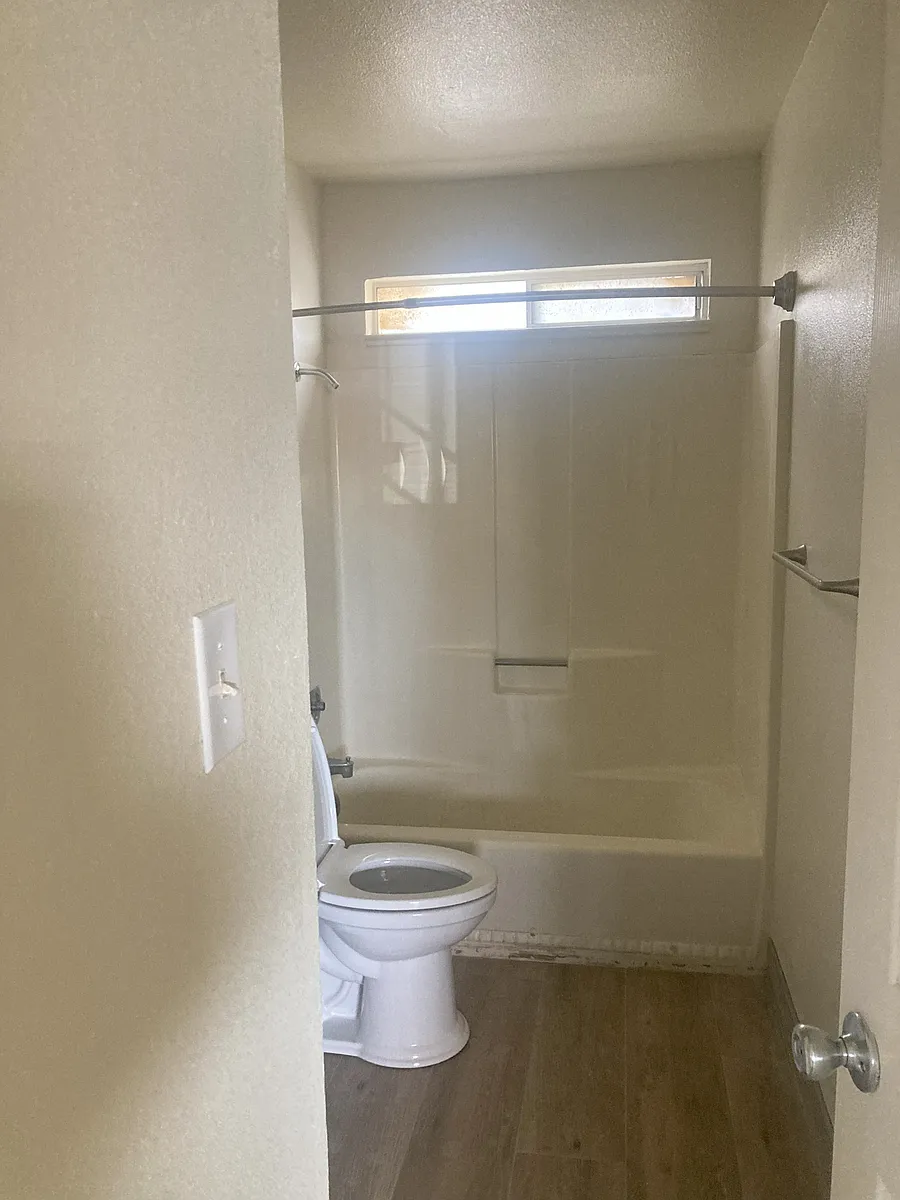Building Photo - 1370 Evelyn Way #3A