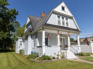 302 Wood St, Stockbridge, MI 49285