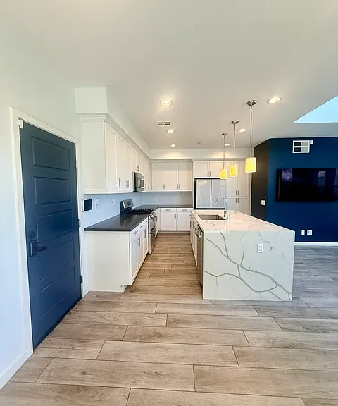 Kitchen includes all appliances