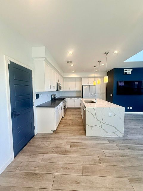 Kitchen includes all appliances