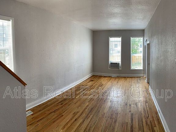 4th image of 919 W 12th Ave