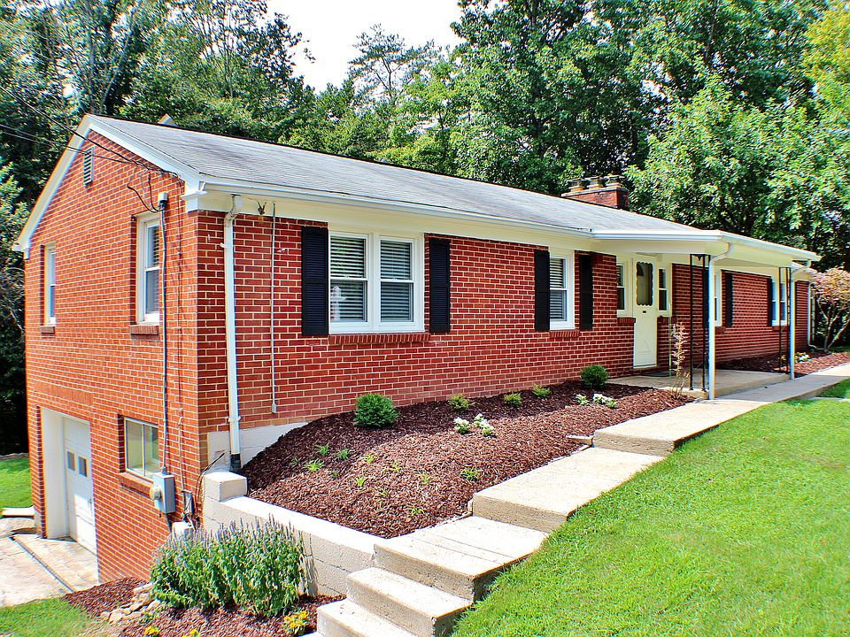 Beautiful brick home!