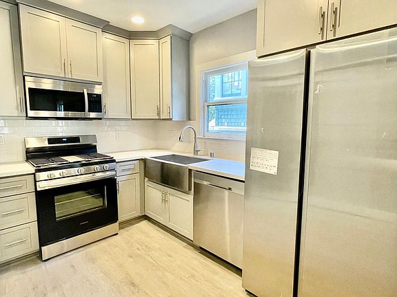 2nd image of 2424 L St #3