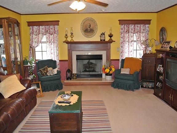 2nd image of 1666 Carolina Dr