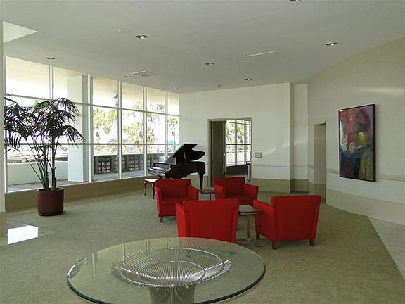Lobby_10032014
