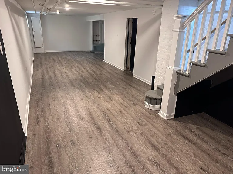 222 Townsend Ave — Photo 14