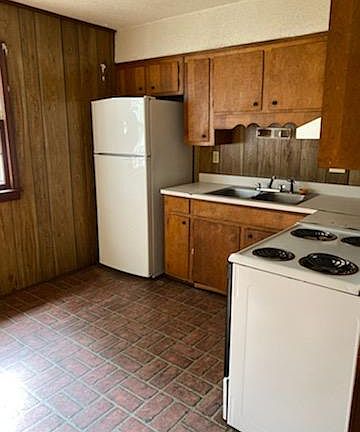 2nd image of 2040 W Croft Cir #B