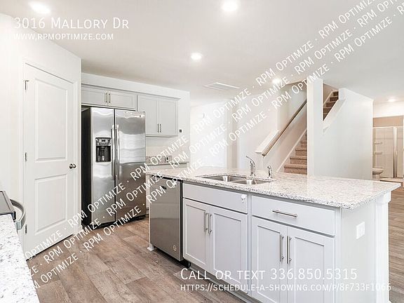 3rd image of 3016 Mallory Dr
