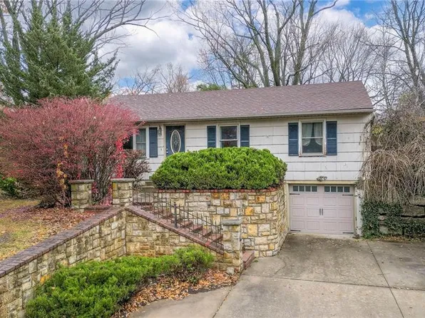 3550 W 151st St, Leawood, KS 66224
