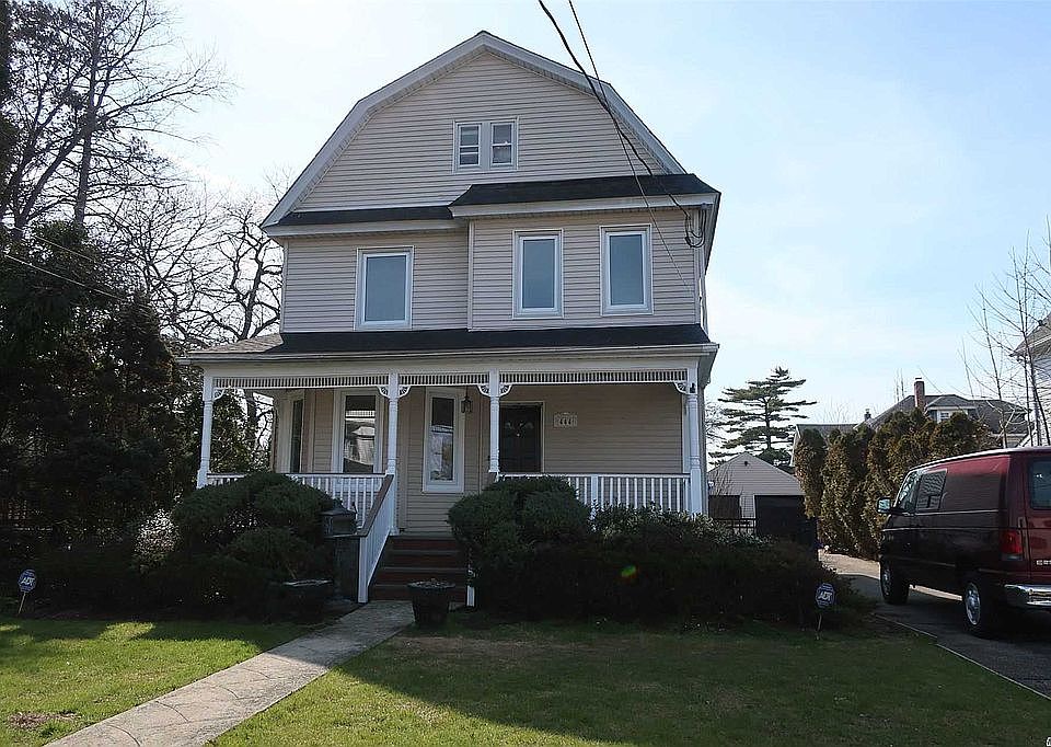 1st image of 444 Lakeview Ave