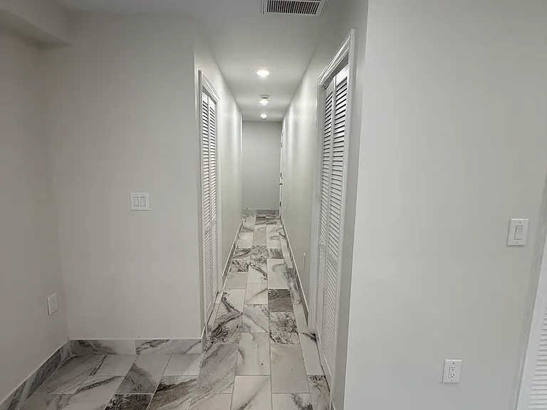 126 W 54th St #1 — Photo 19