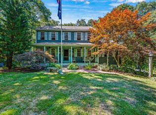 28 Crowell Rd, Sagamore Beach, MA 02562