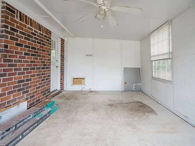 65 Angie St — Photo 18