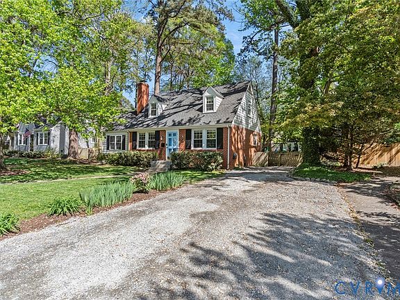 3rd image of 1115 Normandy Dr
