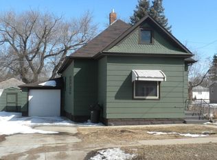 902 4th Ave NE, Devils Lake, ND 58301