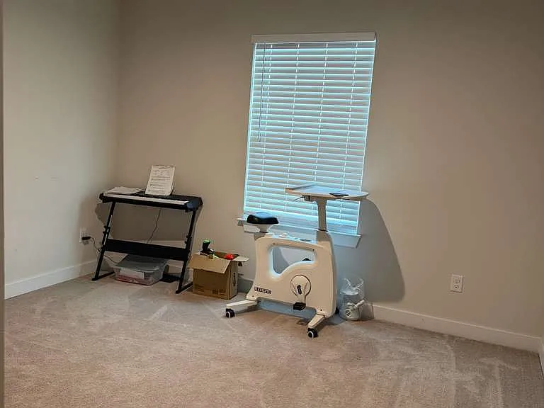300 Finnegan Ct — Photo 24