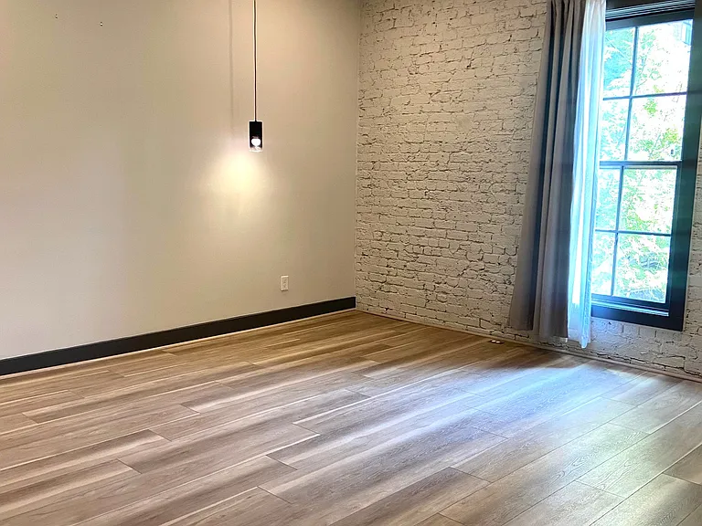 2018 Morris Ave #202 — Photo 11