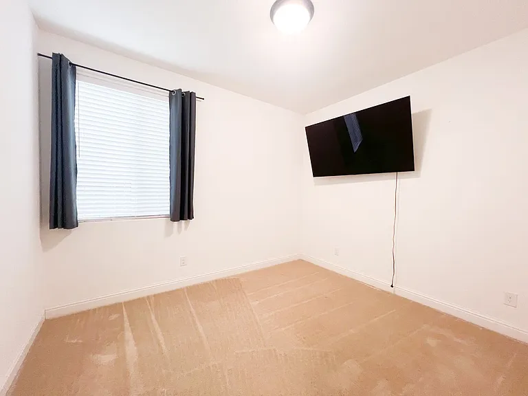 8428 Amber Valley Ln — Photo 16