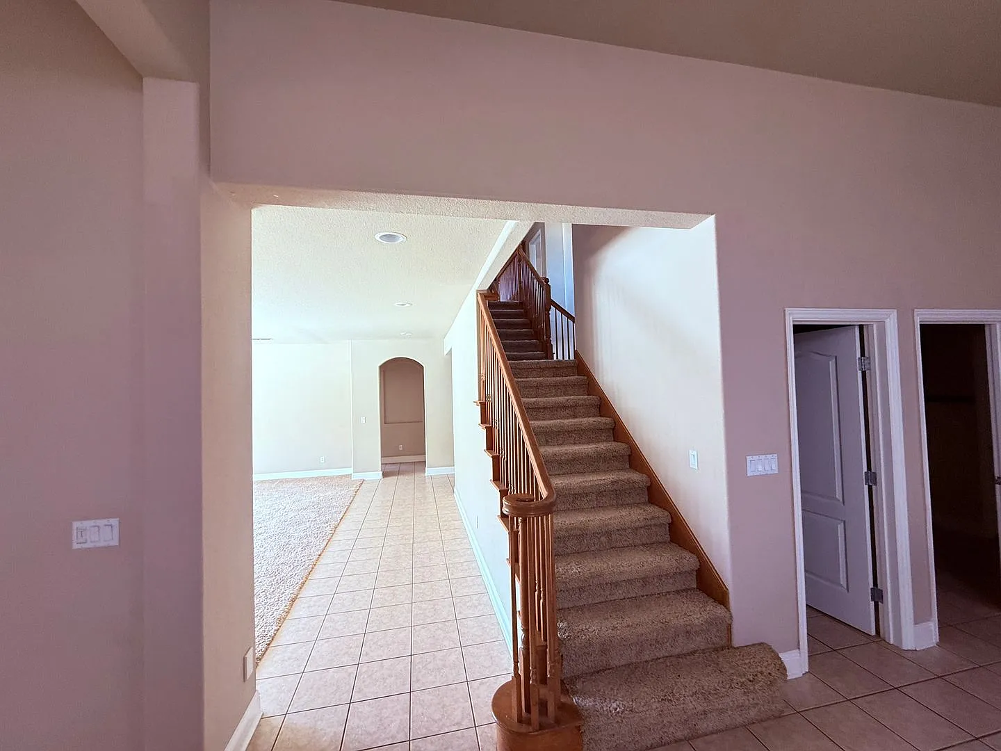 2212 Maloney — Photo 2