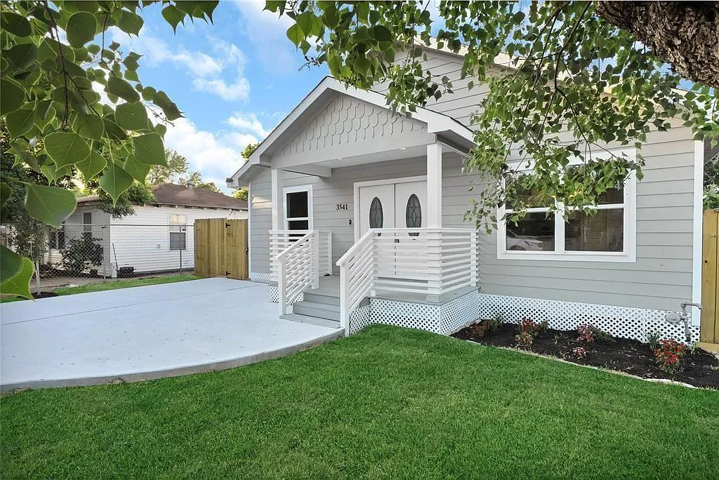 4 bed, 2.5 bath, 1920 sqft, $1,975 — Photo 2