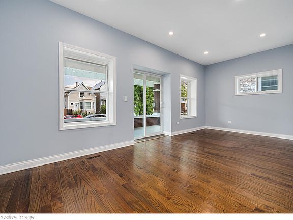4th image of 5025 W Superior St