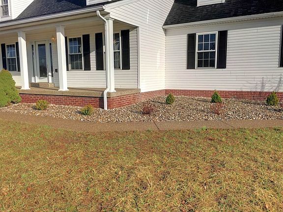 4th image of 224 Camelot Dr