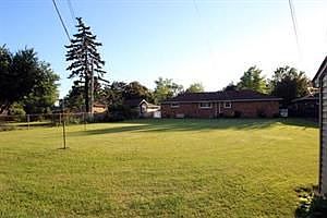 3rd image of 220 Lafayette Blvd