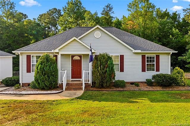 1st image of 716 Mayfair Pl