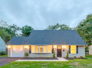 51 Kingwood Ln, Levittown, PA 19055