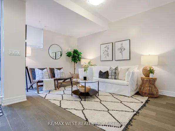 45 Sousa Mendes St #101, Toronto, ON M6P 0A7