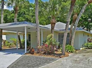 1224 Moonmist Cir, Sarasota, FL 34242