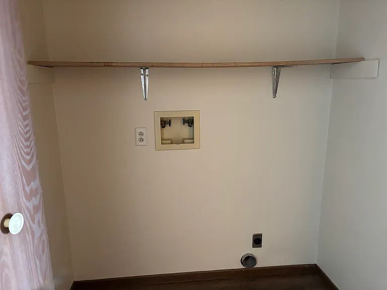 1118 Dutchman Ct — Photo 6