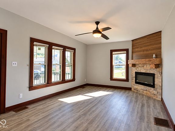 5th image of 2029 Lincoln Ave
