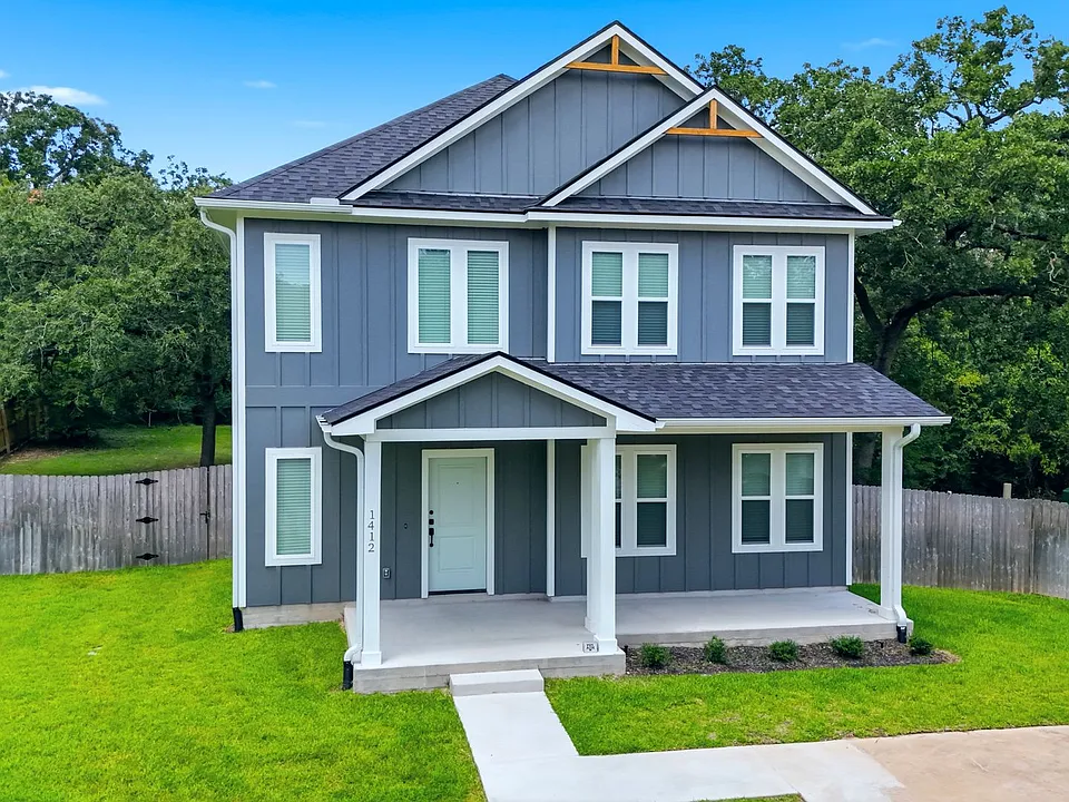 1412 Magnolia Dr