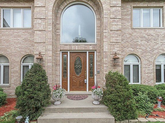 2nd image of 1618 Far Hills Dr